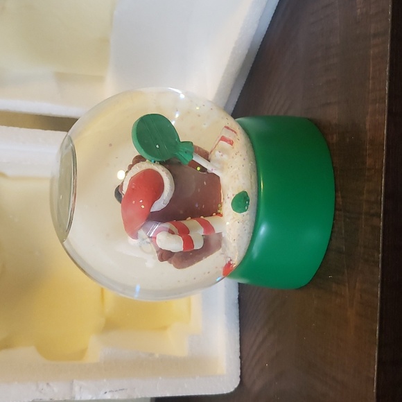 WBSS Tasmanian Devil snow globe - Picture 5 of 7